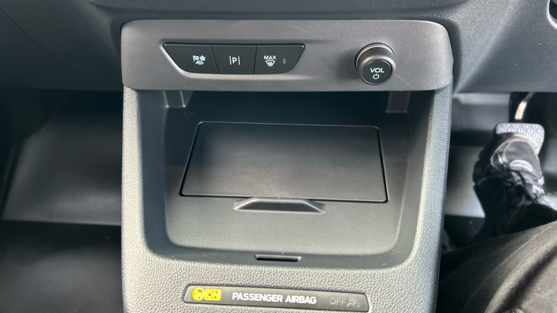 Ford Transit Courier E-Transit Courier 100kW 43kWh Trend Van Auto